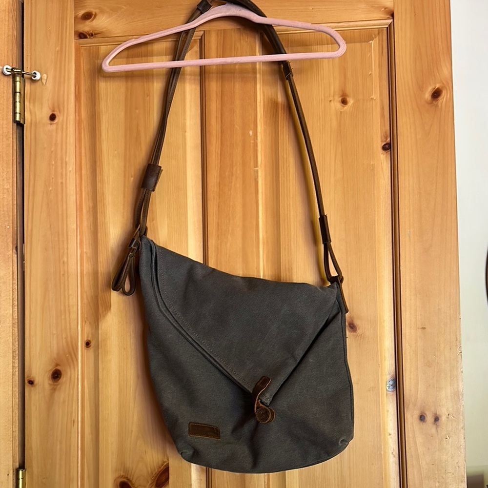 Canvas Messenger Bag